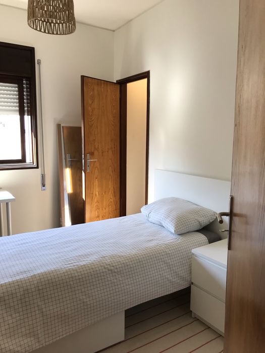 Quarto Individual no Campo Lindo