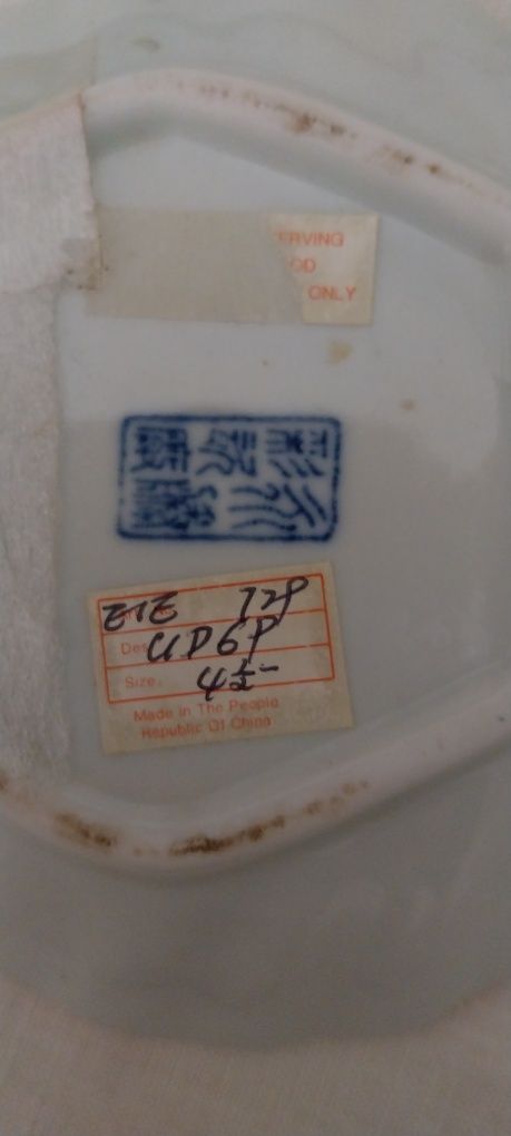 Cinzeiro em concha de porcelana pintada à mão