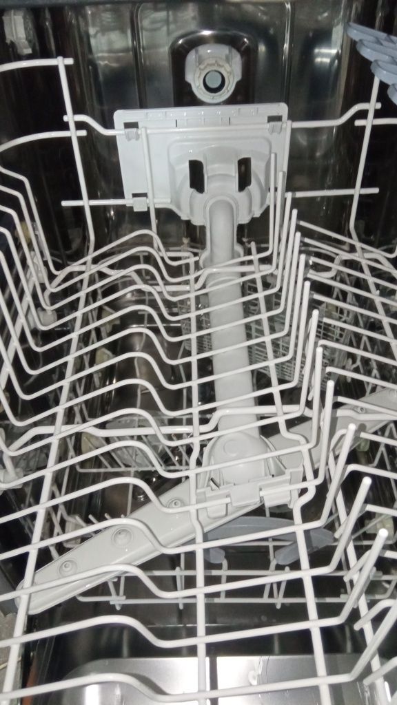 Продам посудомоечную машину Аристон