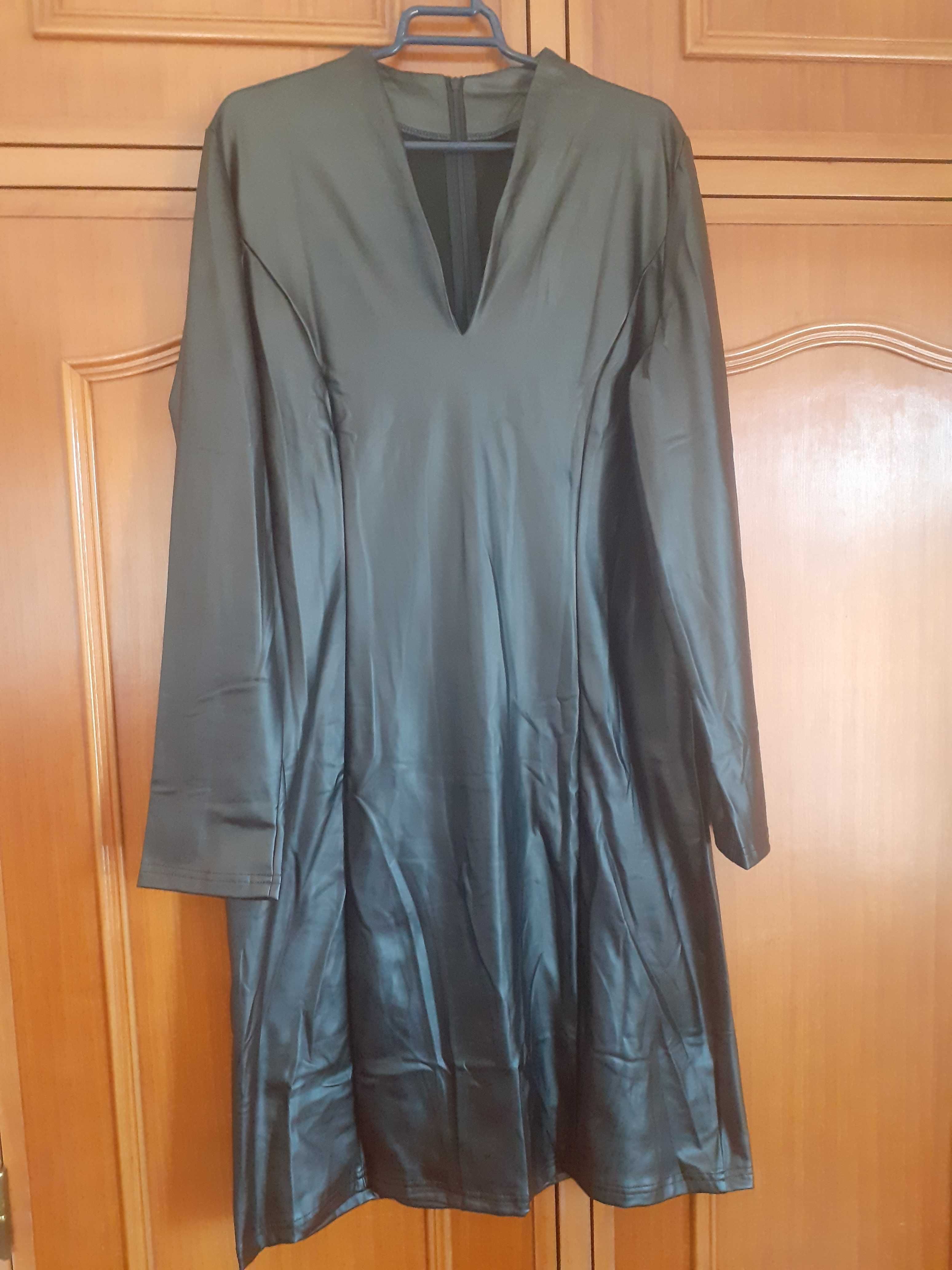 Vestido Polipele Novo