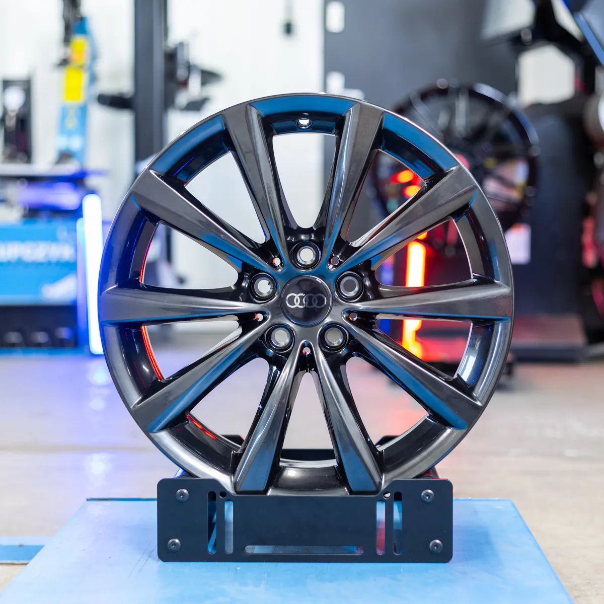 NOWE ORYGINALNE Felgi aluminiowe 18" Audi A4 A5 A6 A7 A8 Q3 Q5 Q7