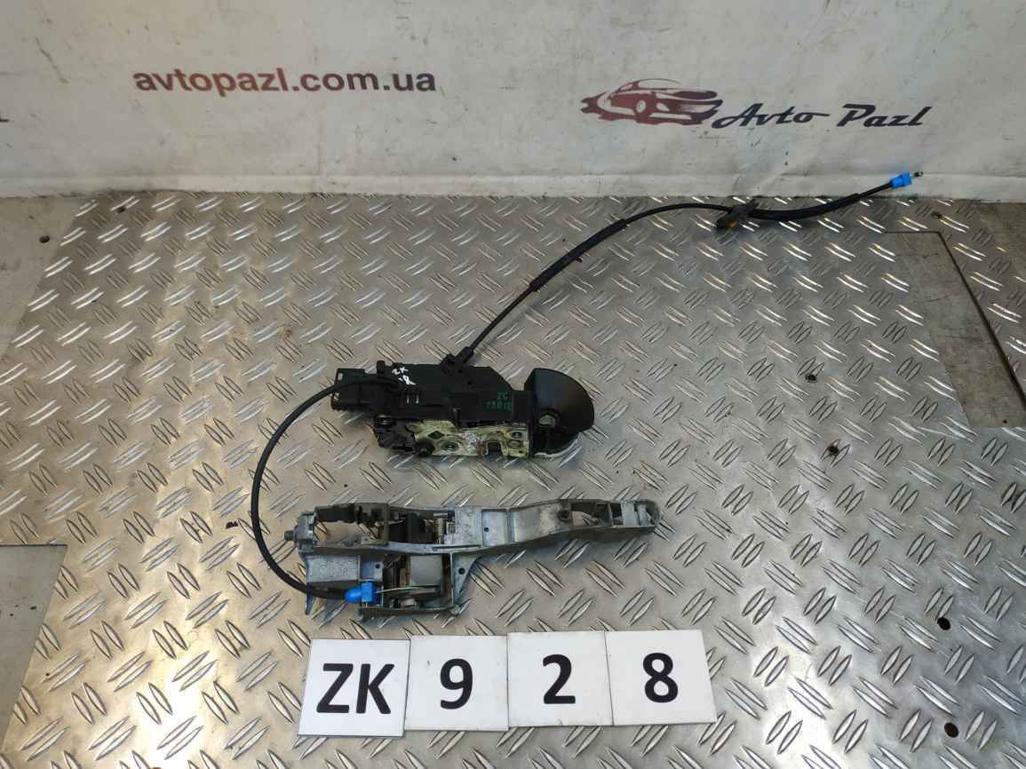 ZK0928 Peugeot/Citroen С4 Picasso 06-13 замок дверей перед L 24087158