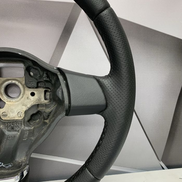 Перетягнутий руль до VW Tiguan Touran Polo Golf Caddy на обмін