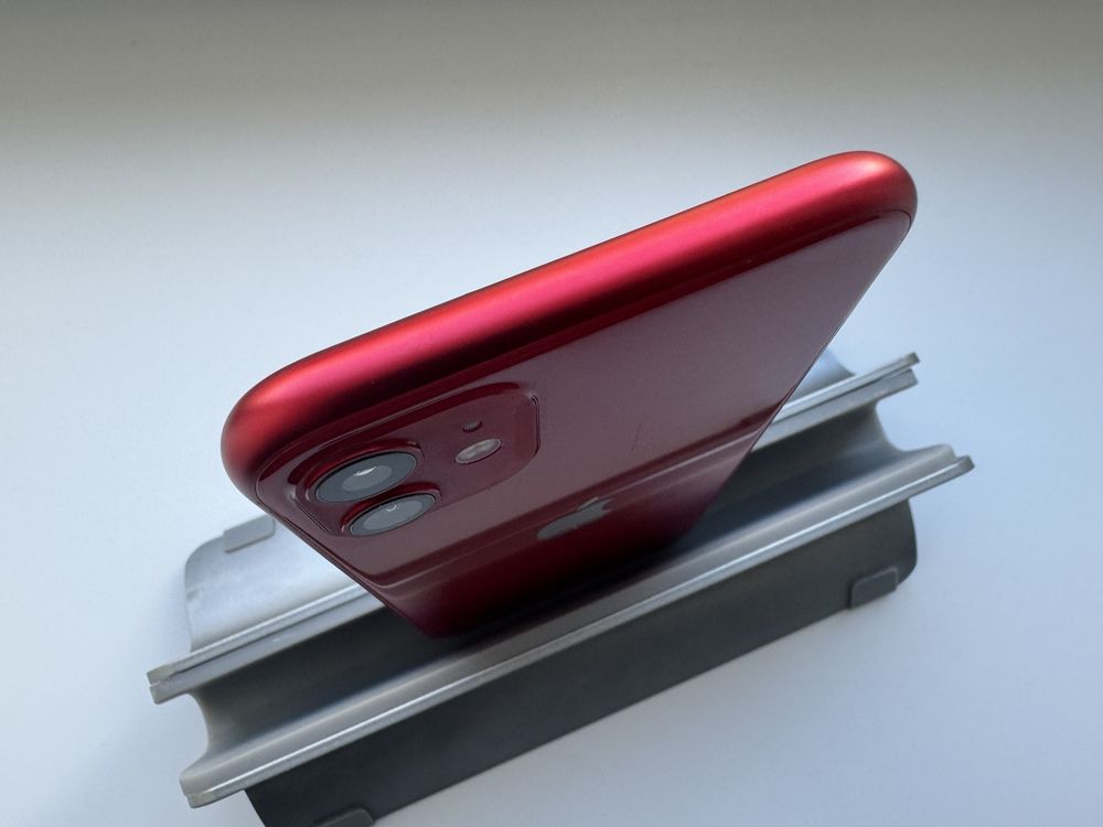 Apple iPhone 11 64gb Red Neverlock