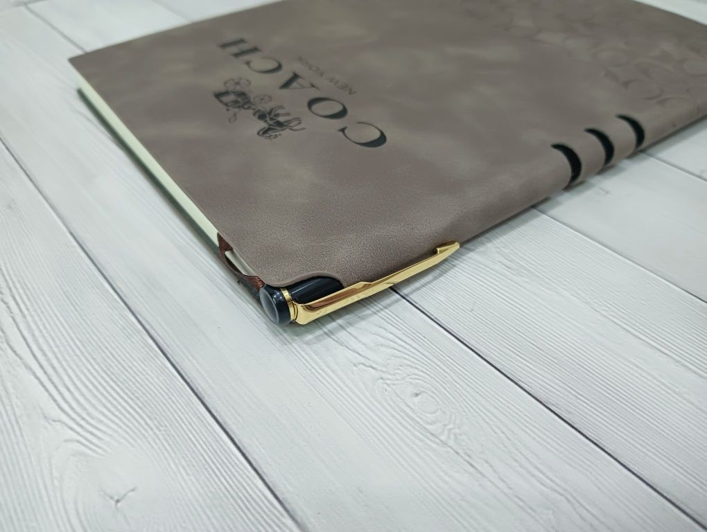 Блокнот ежедневник з ручкою Coach А5