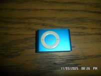 Apple iPod Shuffle 2 Mini 1GB ze stacją dokującą - ładowarką MP3