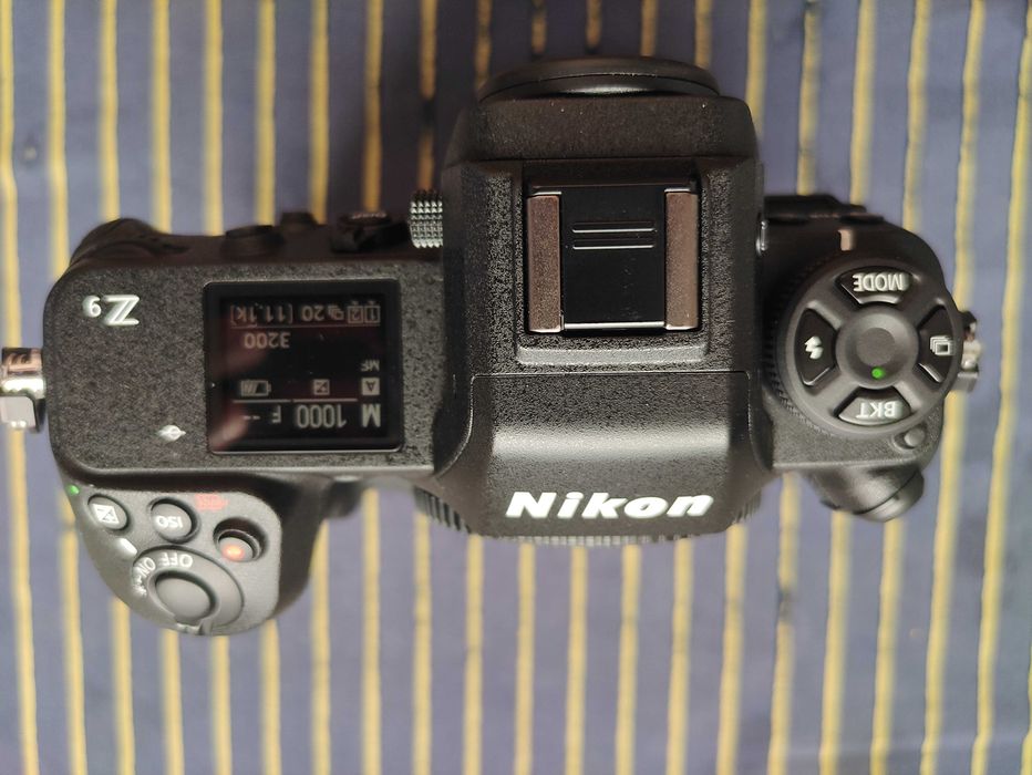 Nikon Z9 com duas baterias