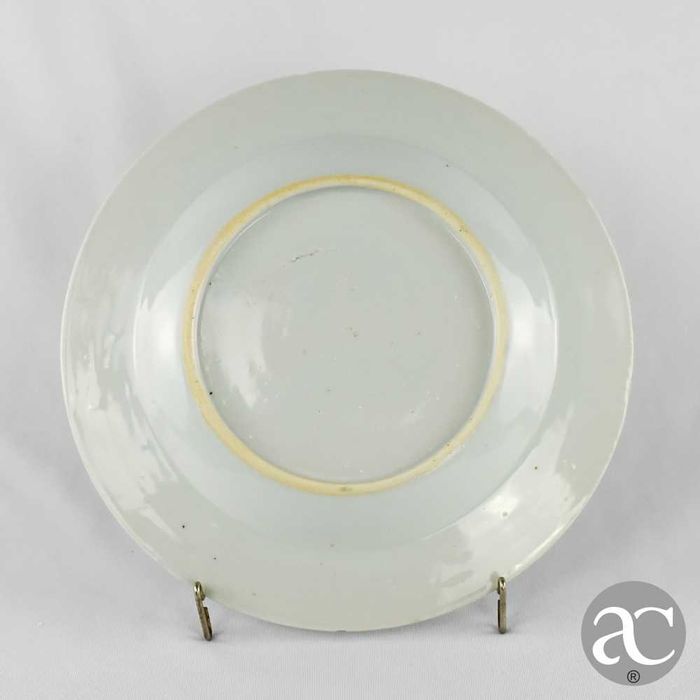 Par pratos porcelana China, Peónias e Crisântemos, Qianlong séc. XVIII