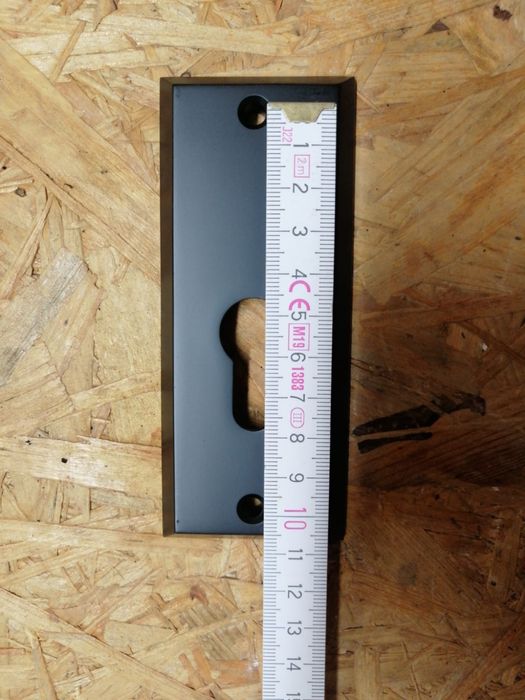 Klamka  72 mm drzwi zewnętrzne czarna