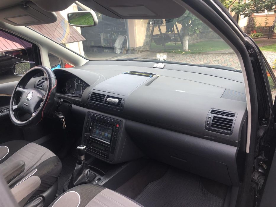 SEAT Alhambra продам