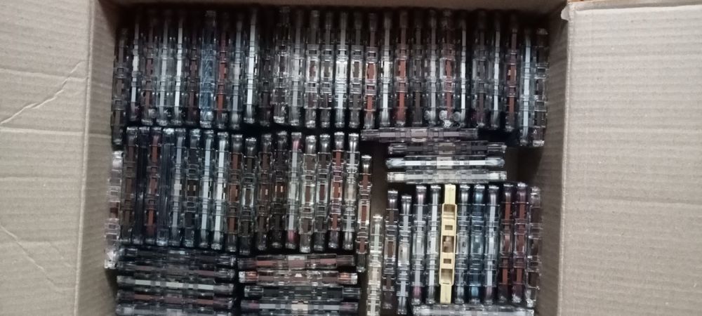 музичні аудіо касети з 90х років.аудиокассеты.