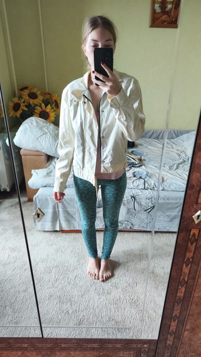 Жіноча осіння куртка