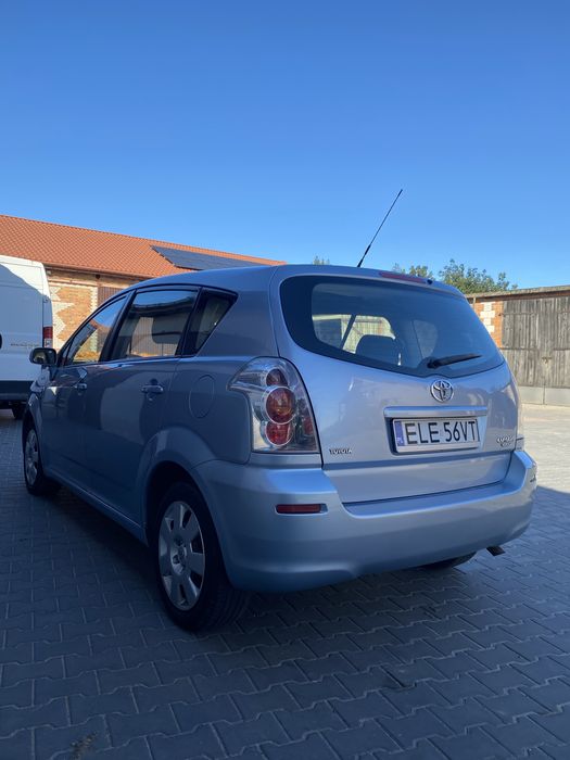 Toyota corolla verso 1.8 benzyna