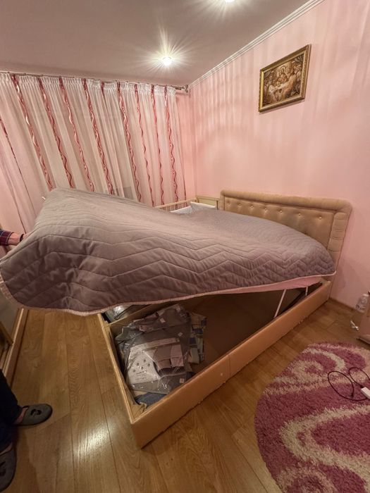Ліжко двоспальне