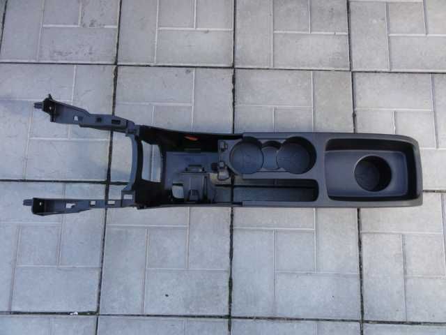 Консоль Ford Fiesta Форд Фиеста