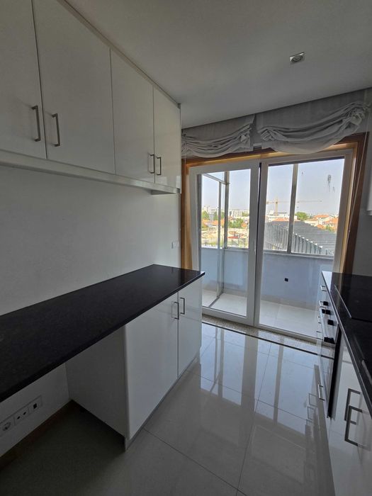 Apartamento T3 Duplex - Rua de Pedro Hispano