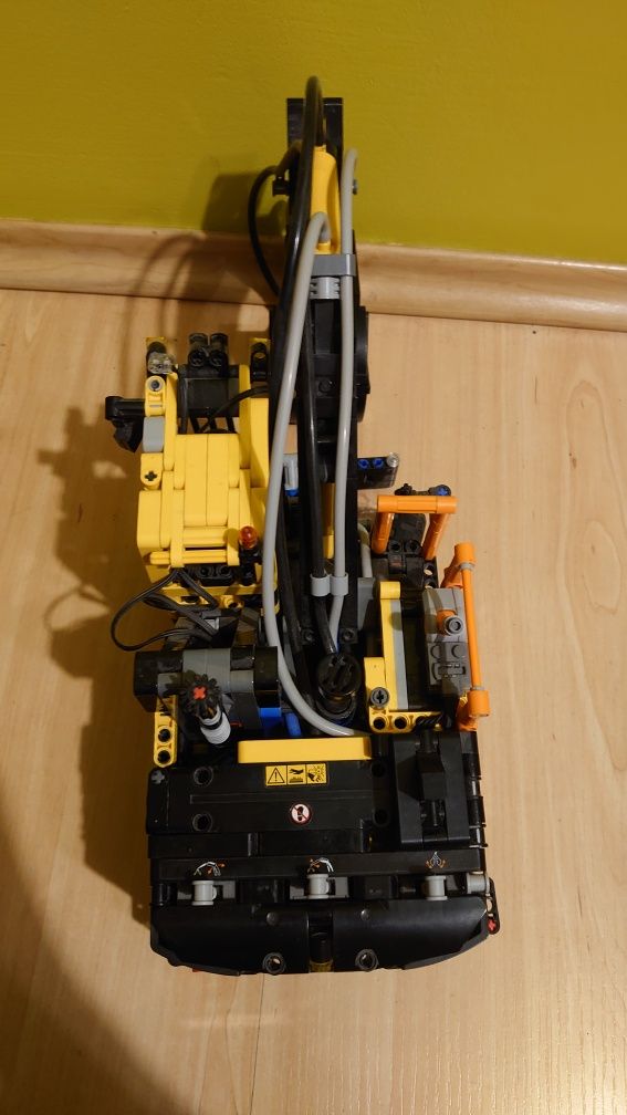 Koparka Volvo - 42053 LEGO Technic