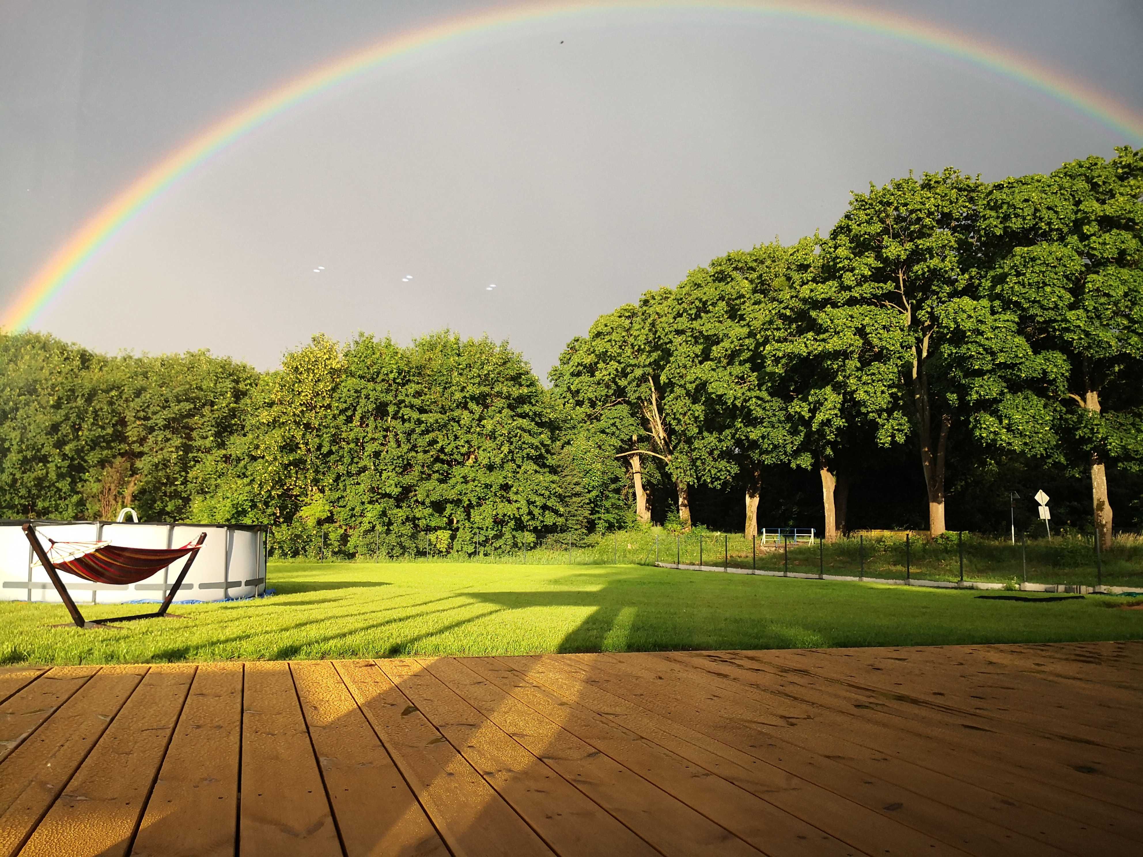 Domek z jacuzzi na Mazurach, nad jeziorem. Mazury, kominek balia bania