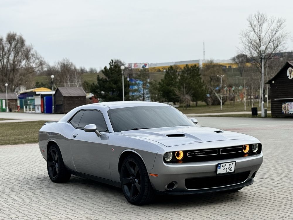 Продам Dodge Challenger 2016