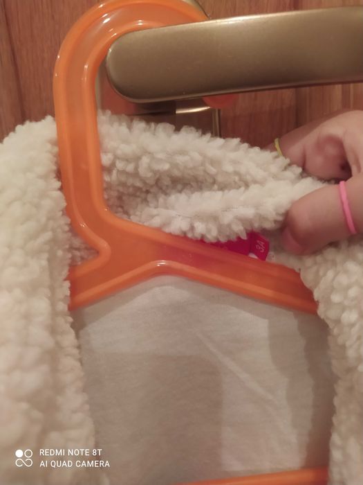 Casaco carneirinhas de lã de menina