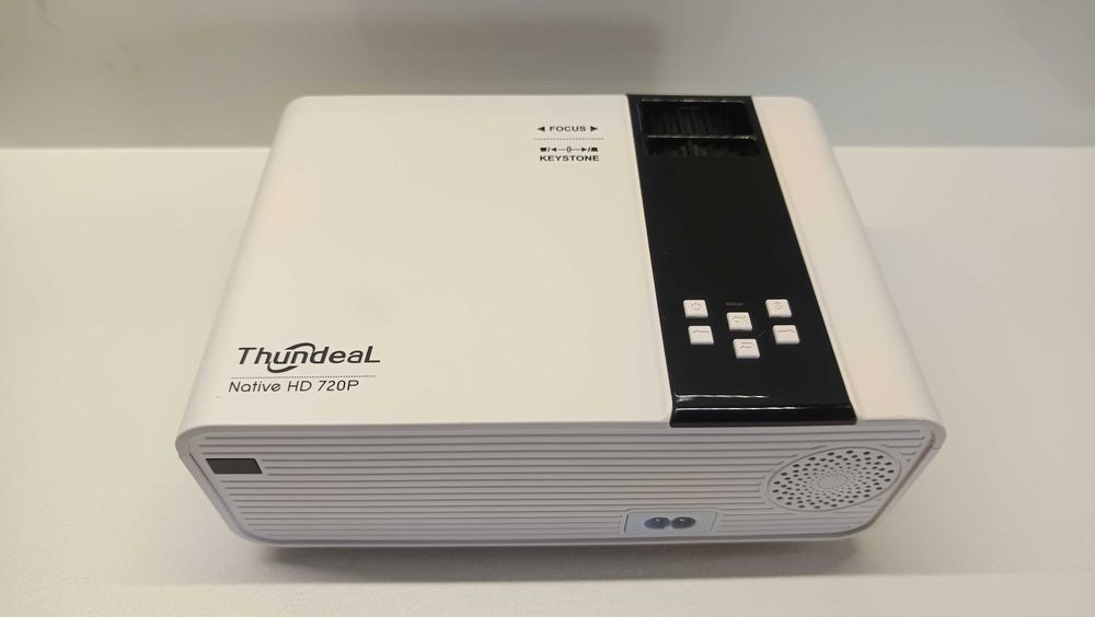 Rzutnik projektor Thundeal TD 90 TD90 LED Native HD 720P pilot