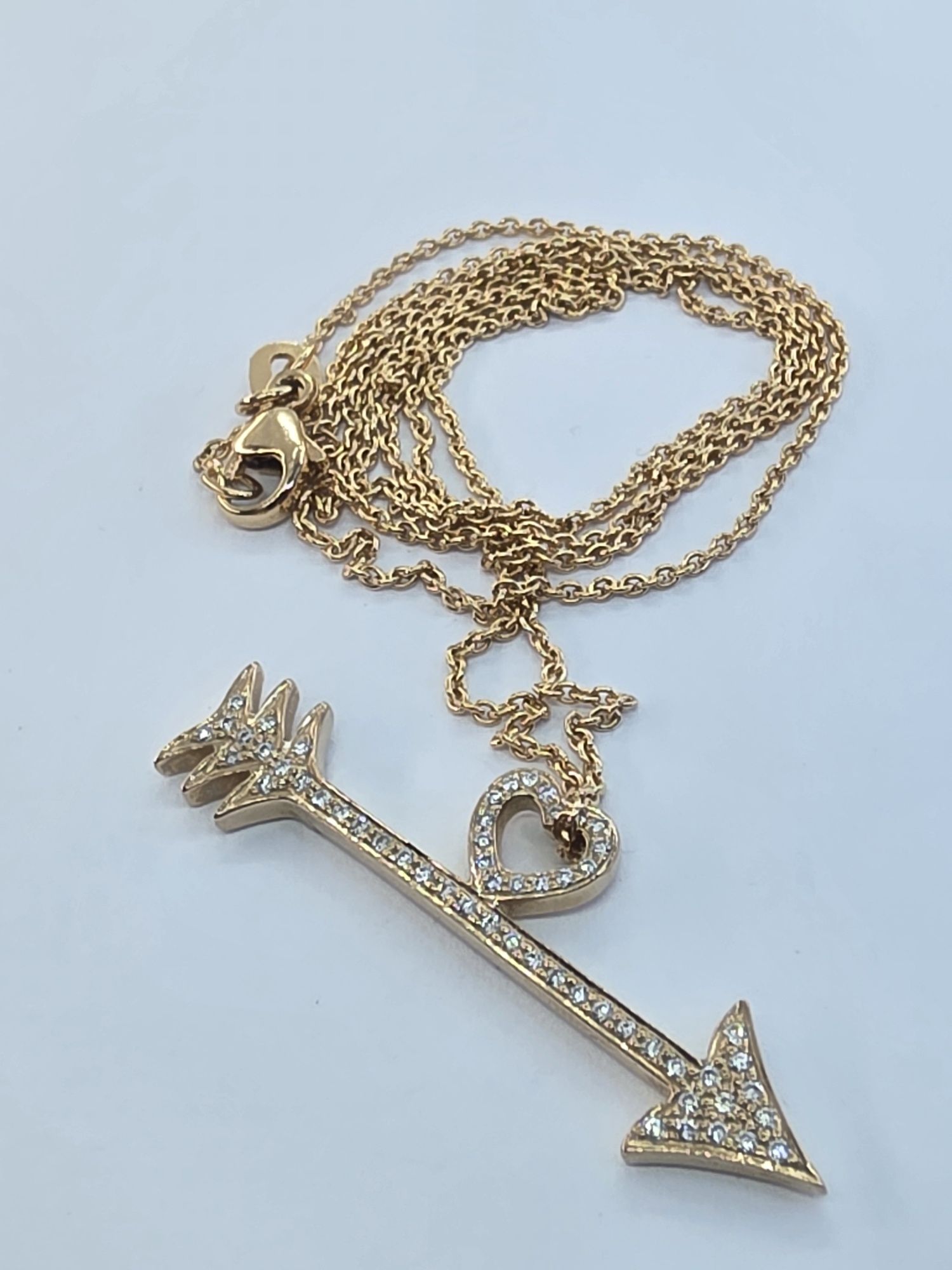 Łańcuszek z wisiorkiem 750 różowe złoto , brylanty 0,36 carat