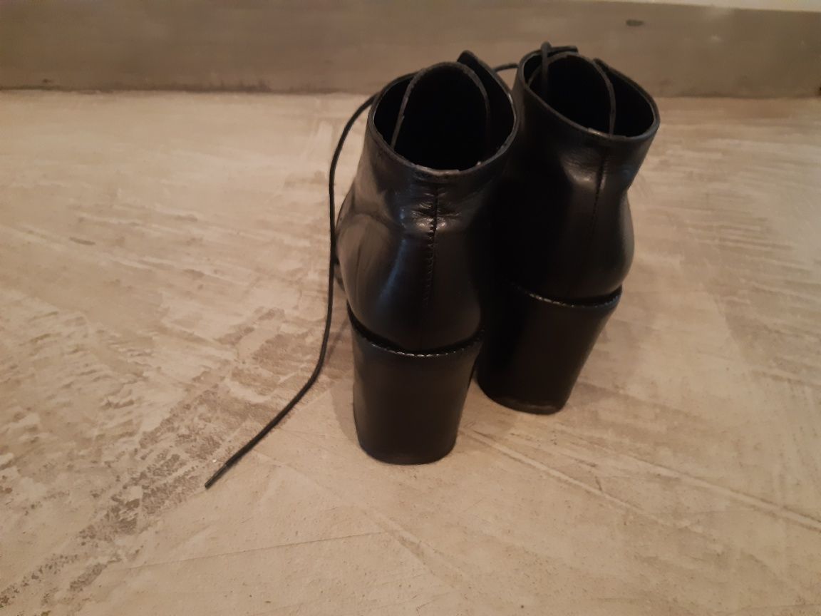 Buty na obcasach j diesel camper super 39/40