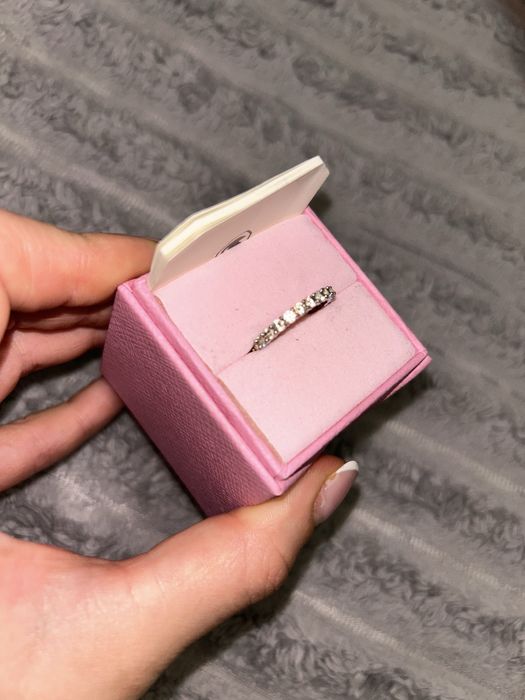 Прикраси Swarovski