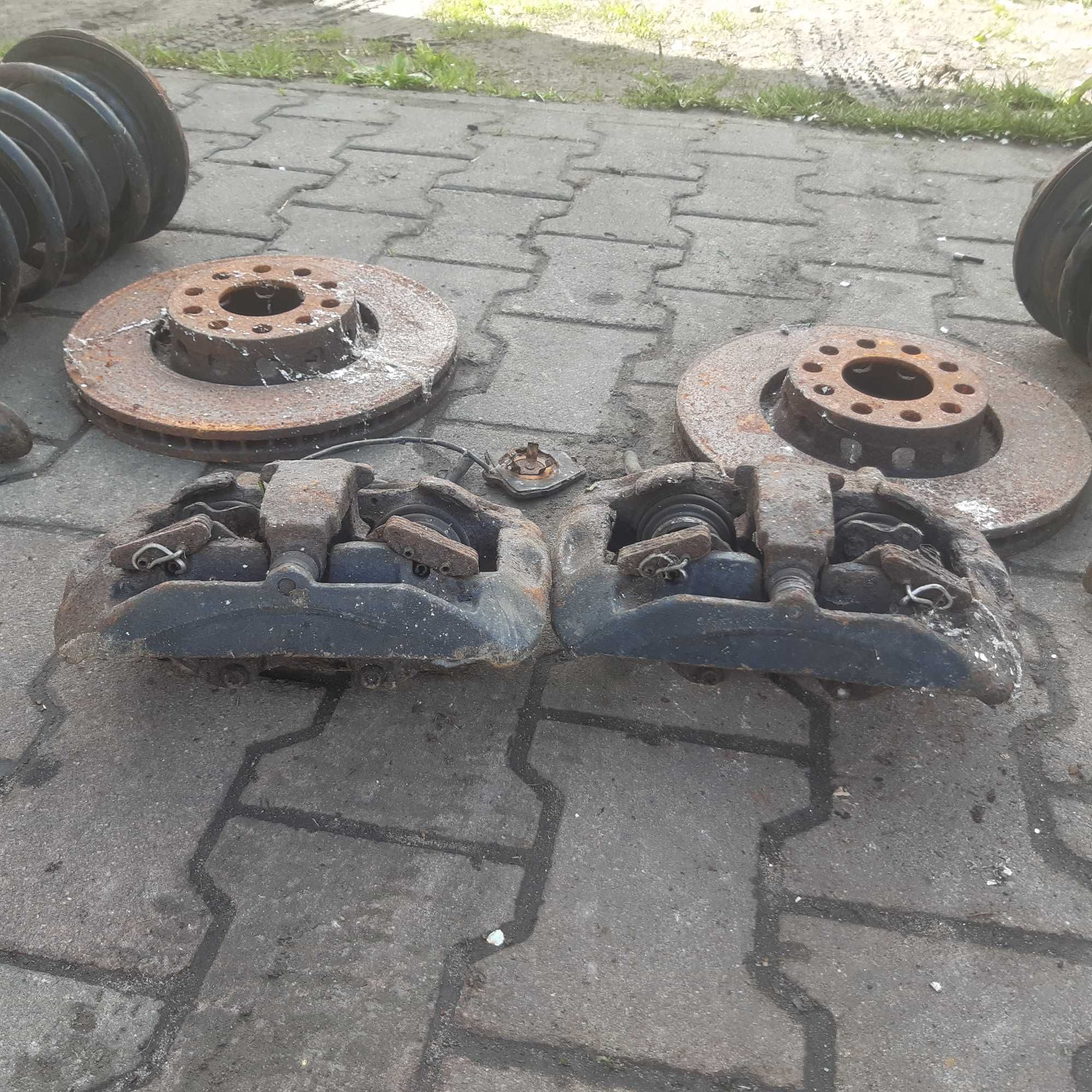 audi v8 d11 ,audi s6 c4 ,S4 c4 ,2,2 turbo 20v  macpersony hamulce hp2