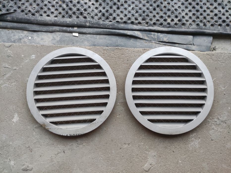 CZERPNIA WYRZUTNIA FI 250 aluminium rekuperacja 2szt.