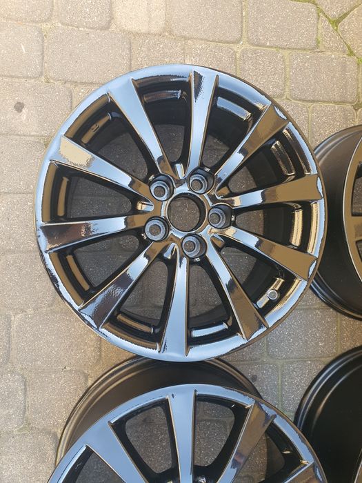 LEXUS 17" 5x114,3 felgi aluminiowe 8J czarny polysk