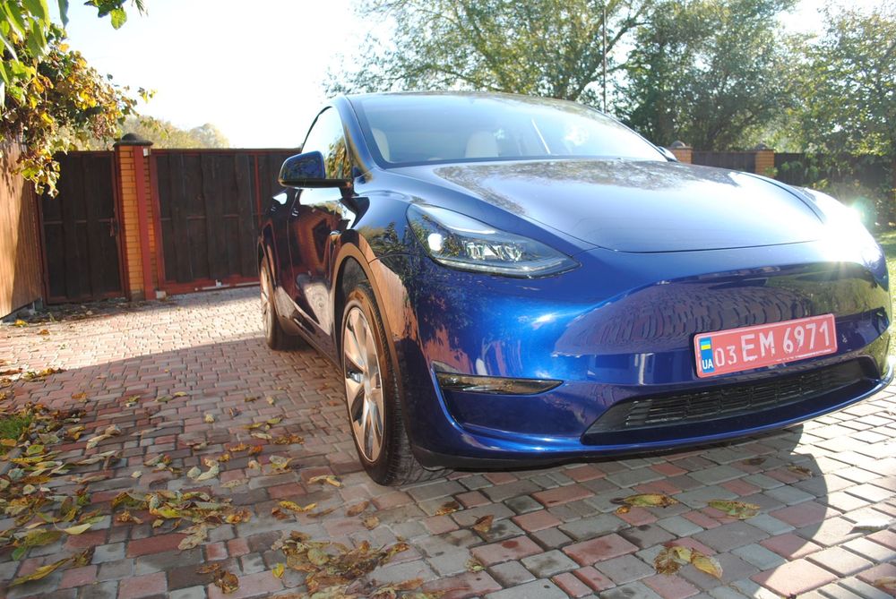 Tesla Y 2024 DUAL motor 24k км супер стан!