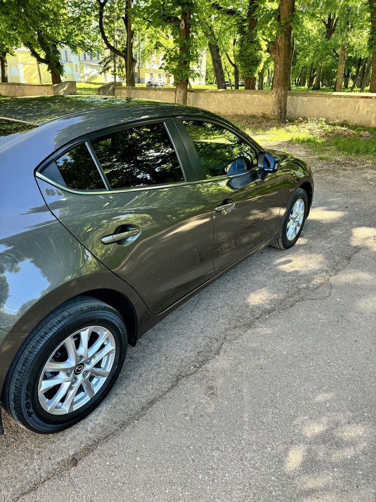 Автомобіль MAZDA 3 2016