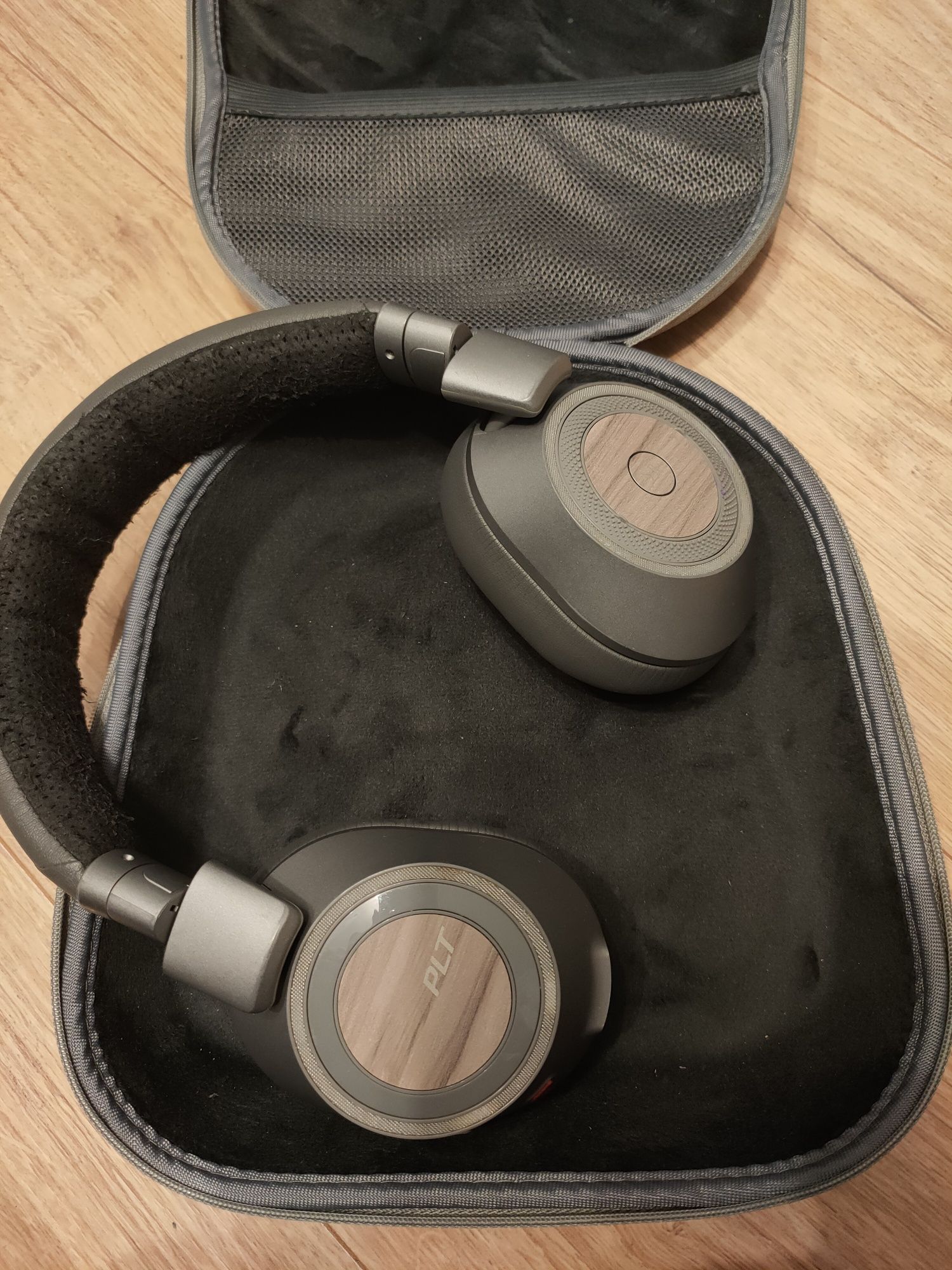 Plantronics BackBeat Pro 2 SE 100metrów