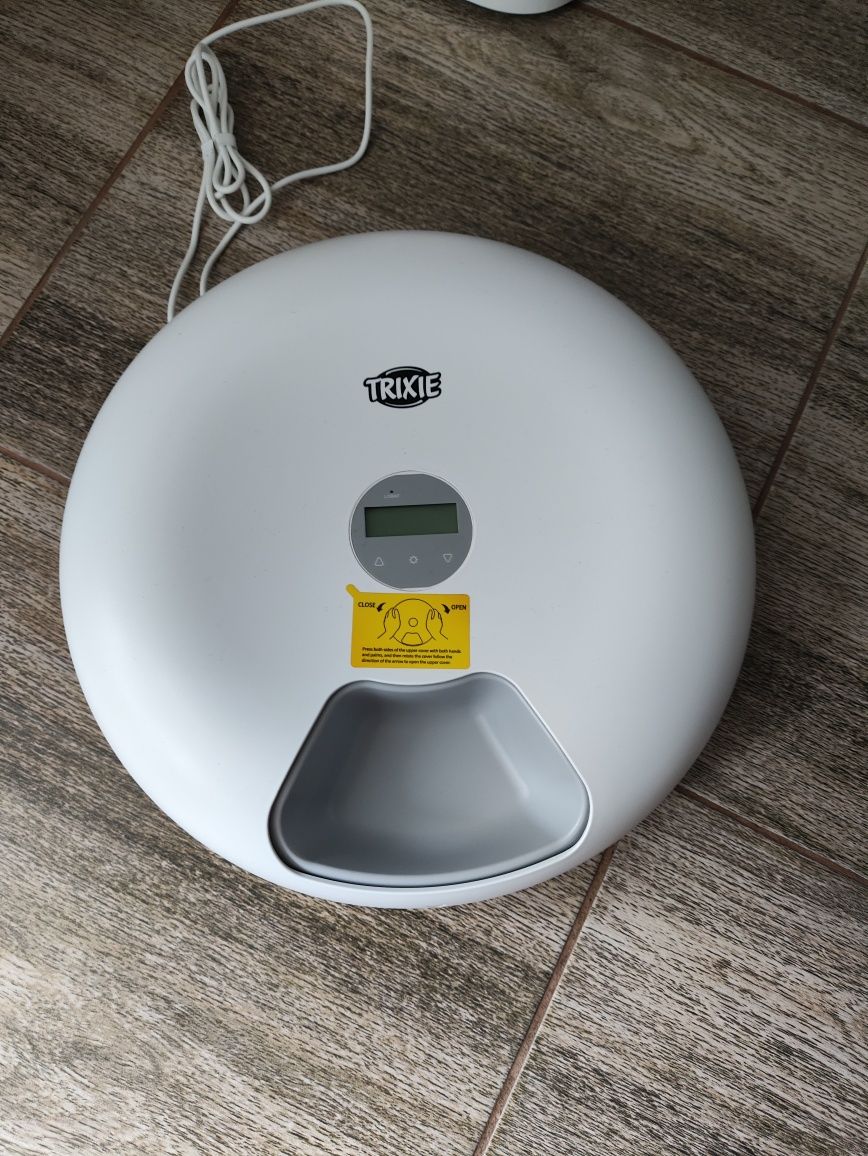 Trixie 5+1 Automatic Food Dispenser - автоматична годівниця

Источник: