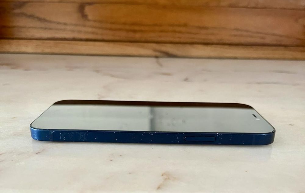 Iphone 12 - bom estado