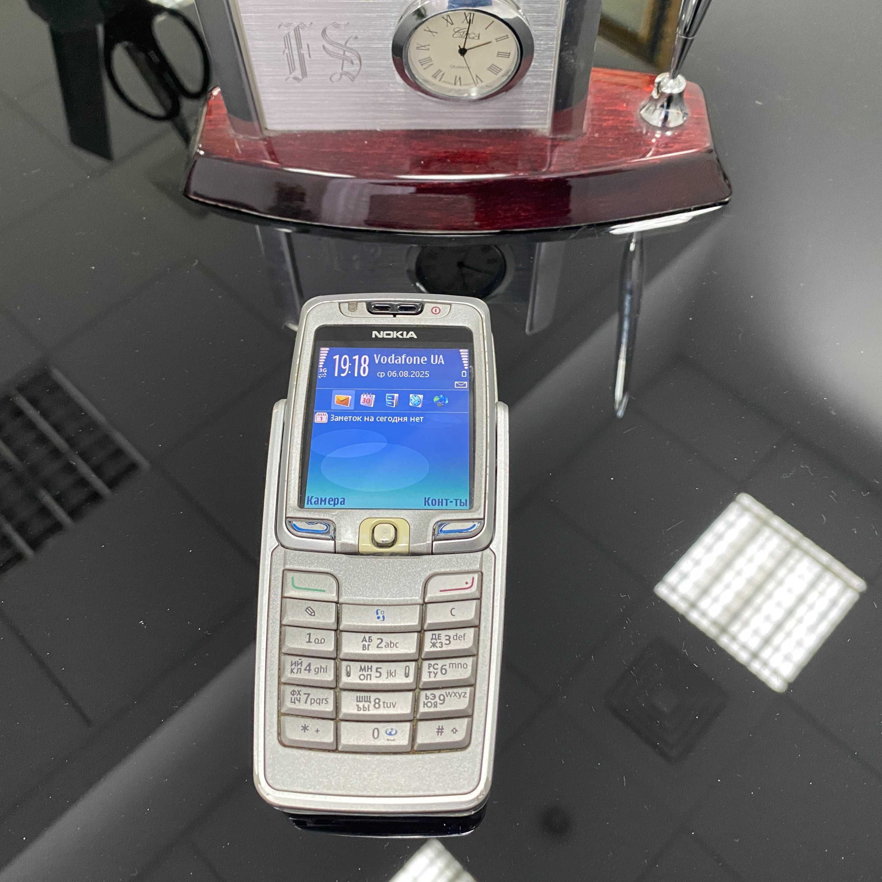 Nokia E70 (смартфон нокіа е70)