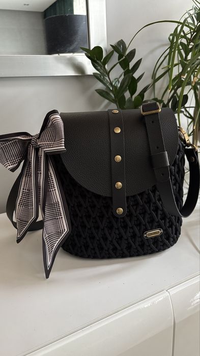 Torebka wykonana na szydełku