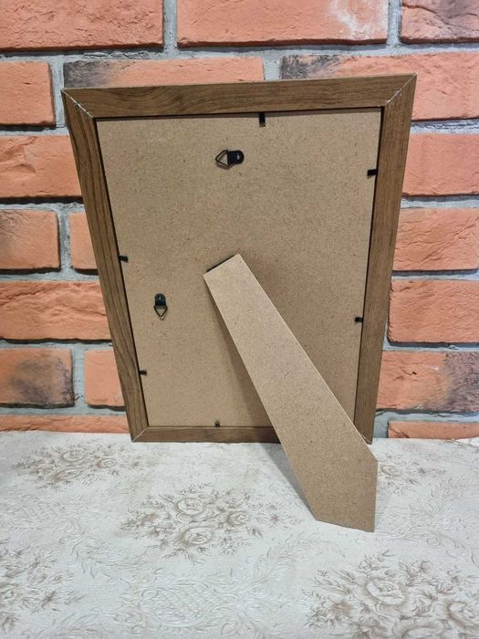 Ekspozytor na odznaki HDK