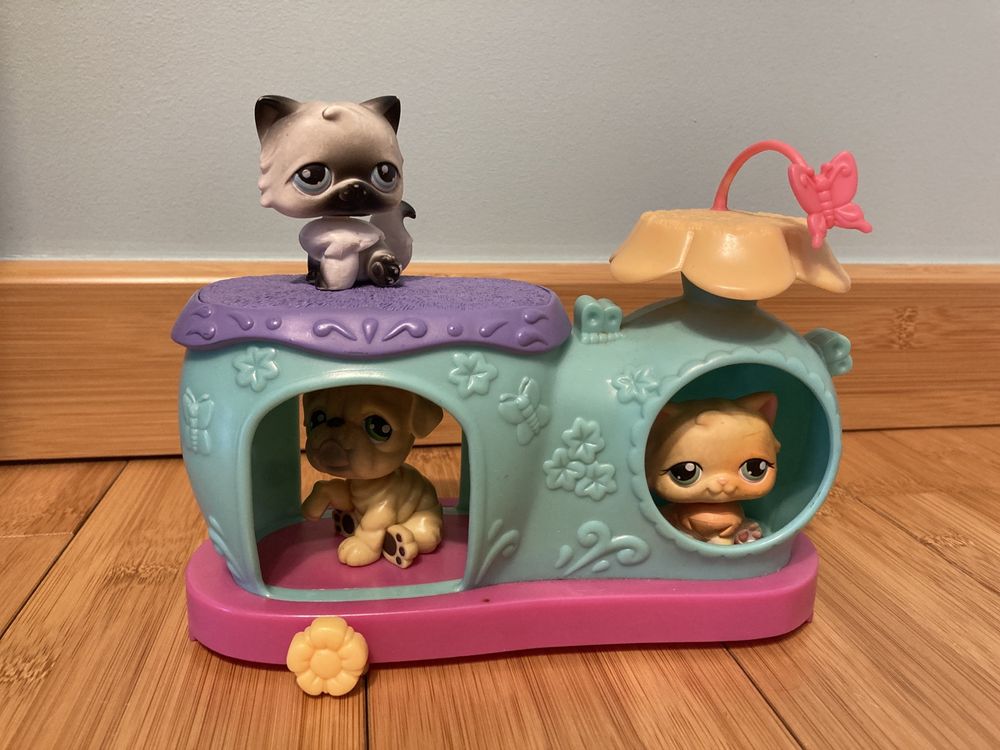 Pociąg i figurki Littlest Pet Shop