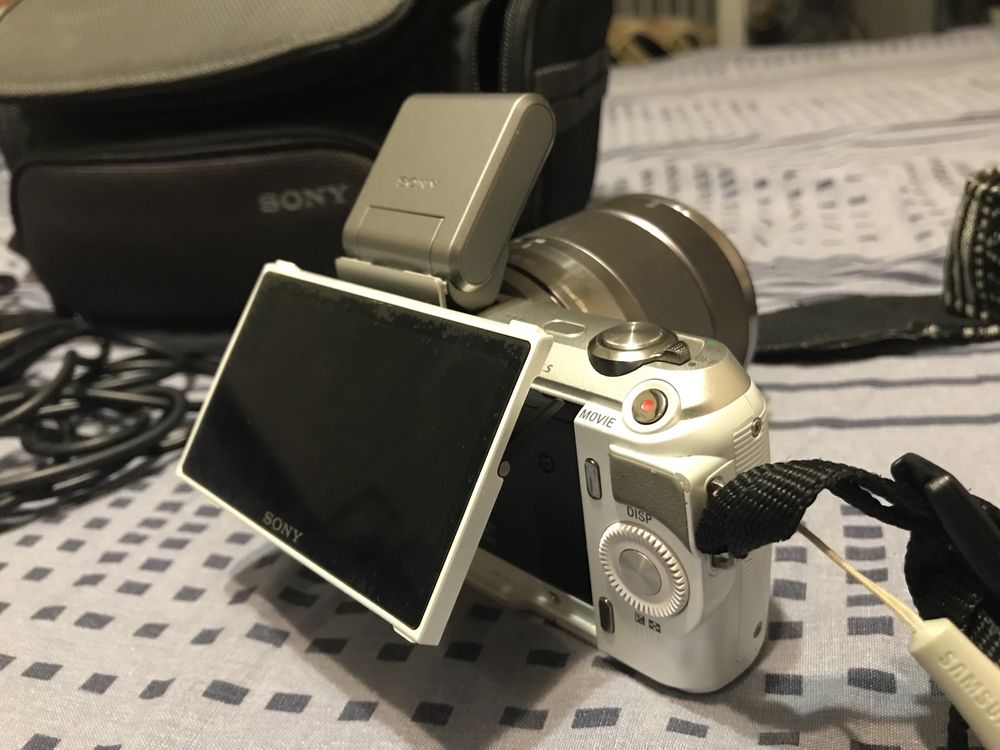 Продам фотоаппарат SONY NEX-C3