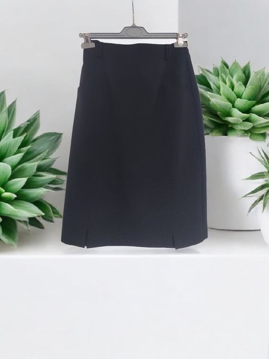 Czarna elegancka spódnica z zakładkami midi biurowa wyjściowa casual