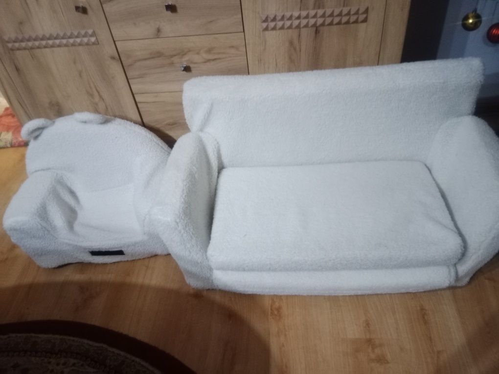 Zestaw , sofa i pufka