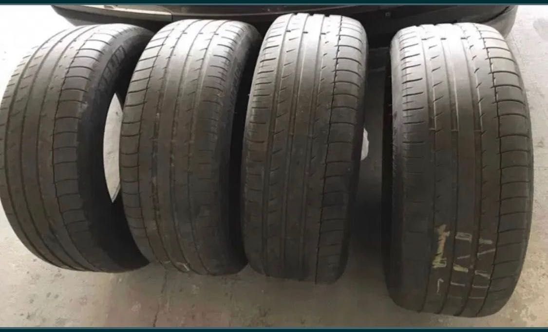 Комплект летних шин 235/55 R17 MICHELIN LATITUDE Sport/Без повреждений