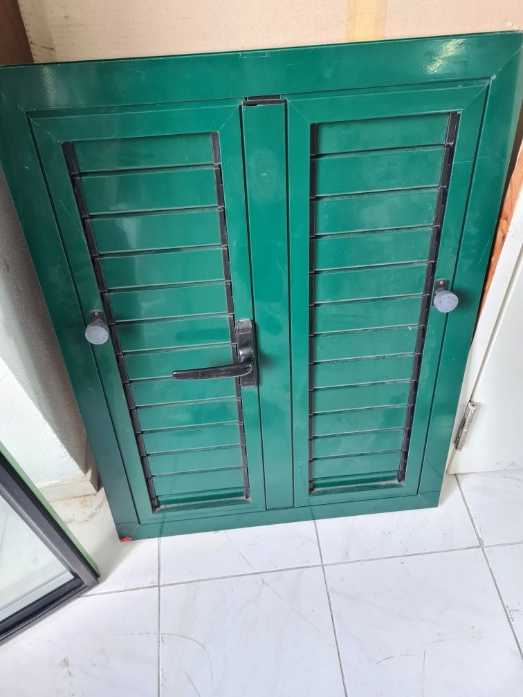 Portada de alumínio