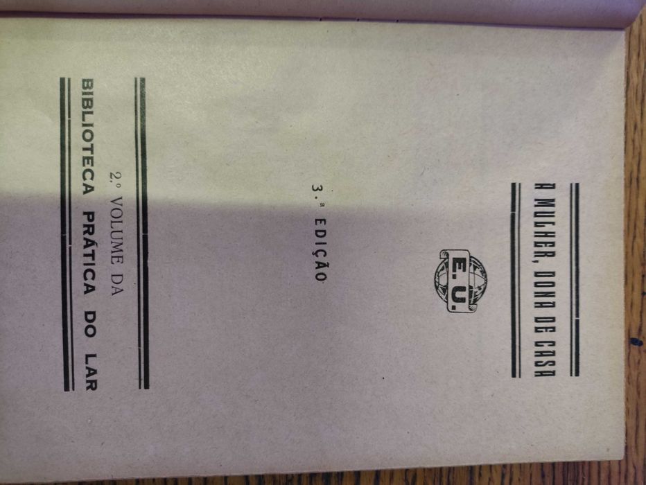 Livro A Mulher Dona de Casa de Maria Lúcia. Biblioteca Prática do Lar