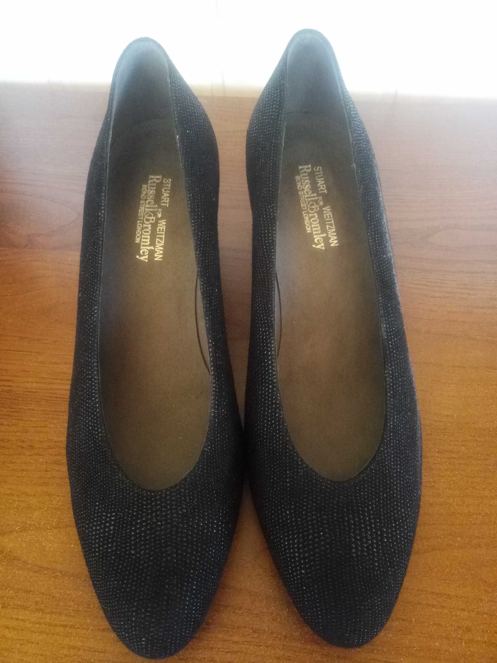 Czółenka Stuart Weitzman for Russell Bromley