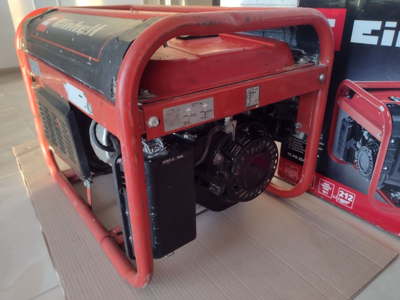 Продам бензиновый генератор Einhell