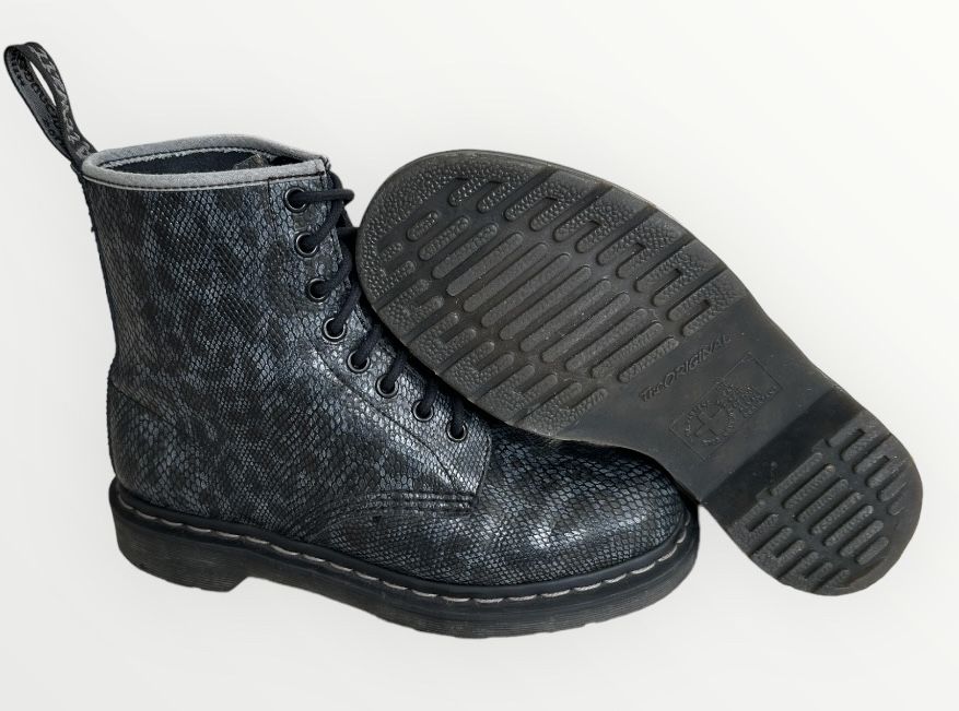 Ботинки, черевики Dr Martens оригінал з анімалістичним принтом 39 р.