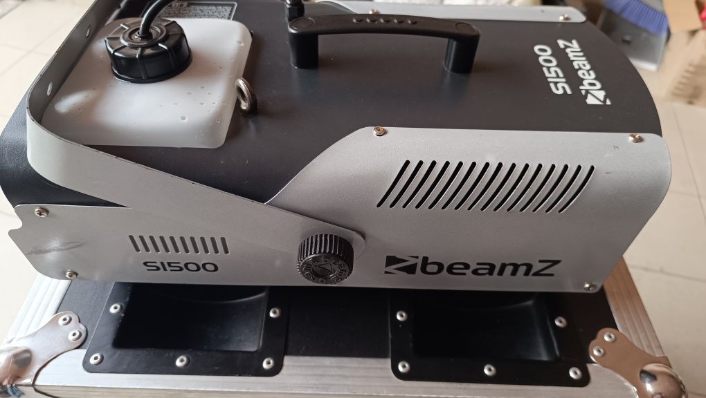 Генератор диму BeamZ S1500 Dmx